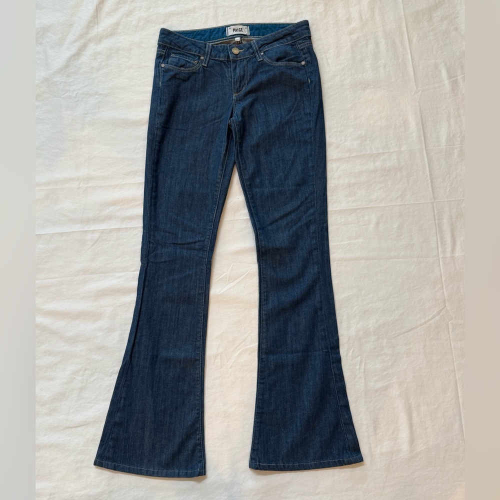 Chic Paige Lou Lou Flare Jeans in dark wash denim – size 25.